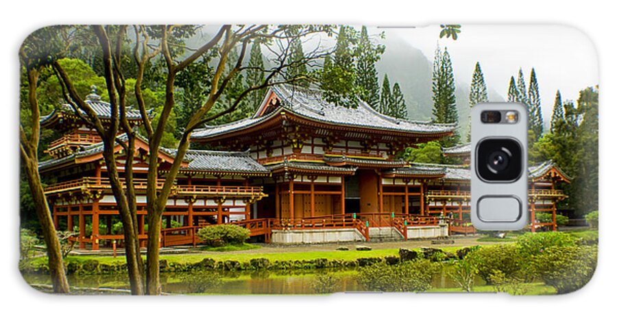 Temple Galaxy S8 Case featuring the photograph Byodo-In Temple by Rob Tullis