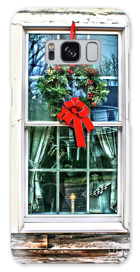 Window Galaxy S8 Case featuring the photograph Christmas Window by Sandy Moulder