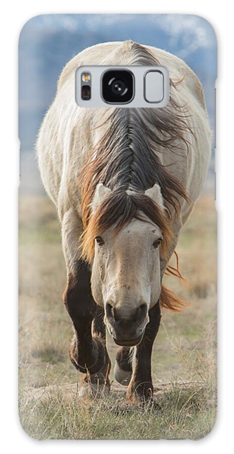 Horse Galaxy S8 Case featuring the photograph Coming My Way by Kent Keller