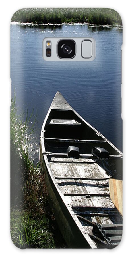 Canoe Galaxy Case featuring the photograph Creekside Canoe by Jeff Floyd CA