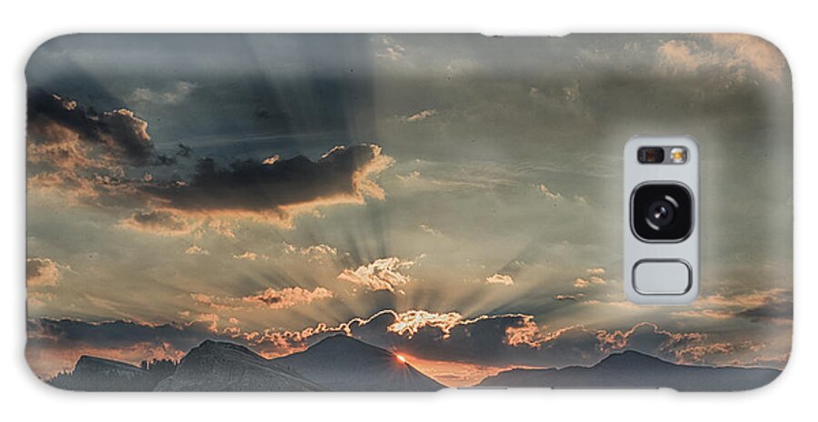 High Sierra Galaxy Case featuring the photograph Daybreak by Bill Roberts