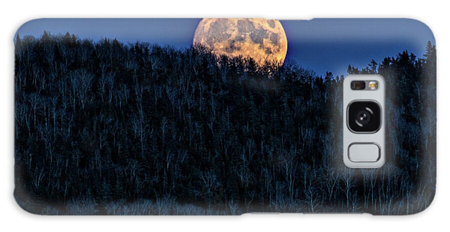 Moon-rise Galaxy Case featuring the photograph Deliverance by Doug Gibbons