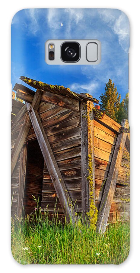 Cabin Galaxy Case featuring the photograph Evening Light On An Old Cabin by James Eddy