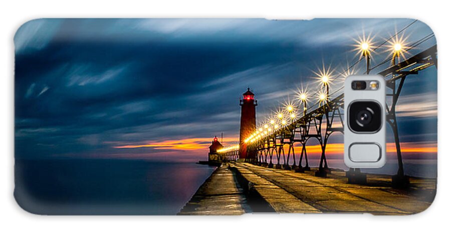 Grand Haven Galaxy S8 Case featuring the photograph Grand Haven Lighthouse by Larry Carr