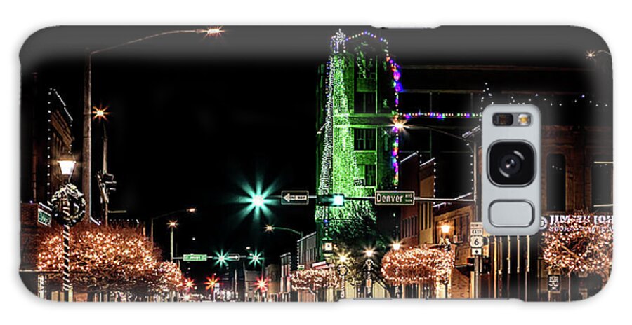 Hastings Galaxy S8 Case featuring the photograph Hastings Nebraska Christmas by Susan Rissi Tregoning