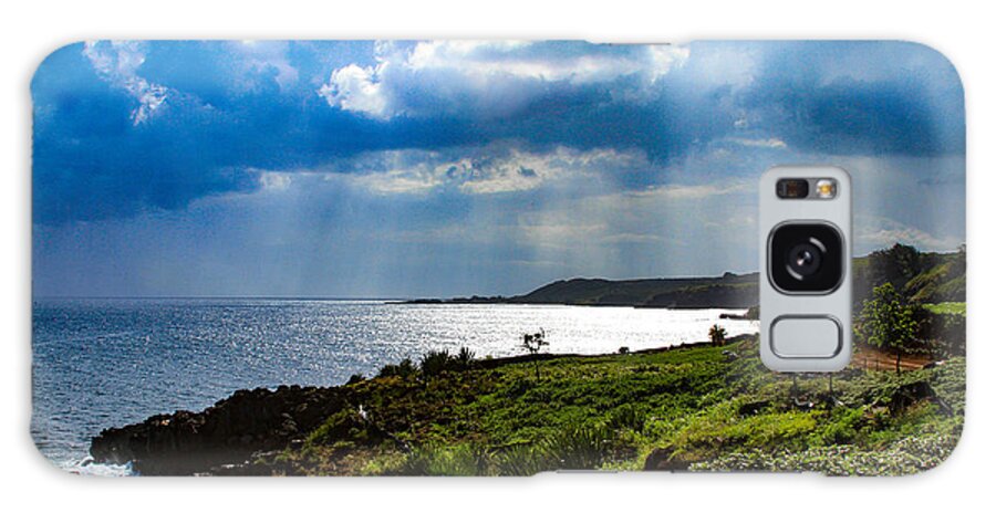 Bonnie Follett Galaxy Case featuring the photograph Light Streams on Kauai by Bonnie Follett