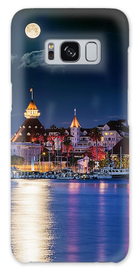 Hotel Del Coronado Galaxy S8 Case featuring the photograph Magical Del by Dan McGeorge
