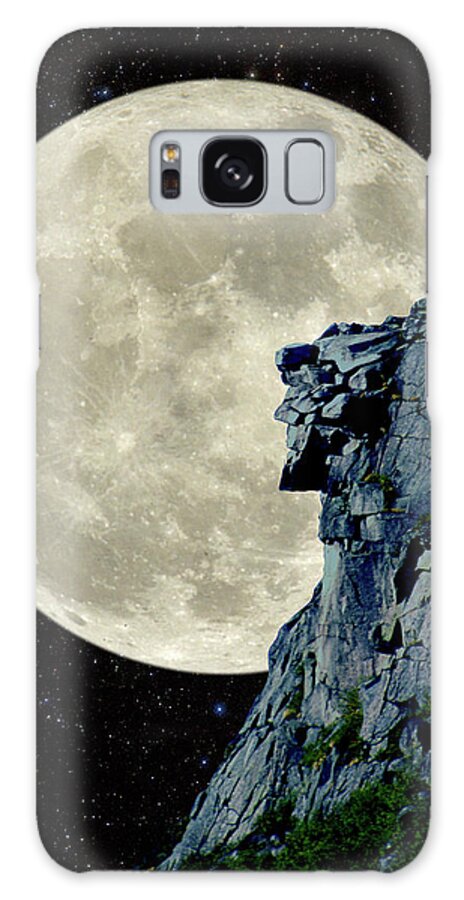 Old Man Old Man Of The Mountain Nh New Hampshire Moon Full Moon Lunar Astronomy Composite Galaxy Case featuring the photograph Man in the Moon Meets Old Man of the Mountain Vertical by Larry Landolfi
