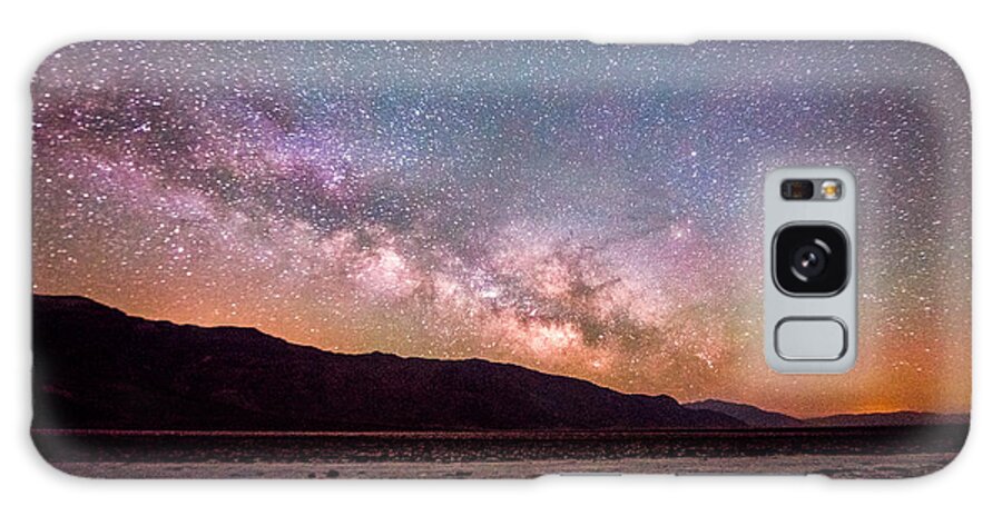 Milkyway Galaxy S8 Case featuring the photograph Milkyway over Death Valley by Jim DeLillo
