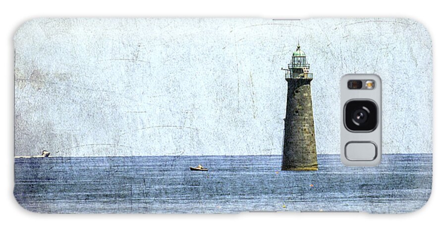 Minot Galaxy S8 Case featuring the photograph Minot Ledge Light by Brian MacLean