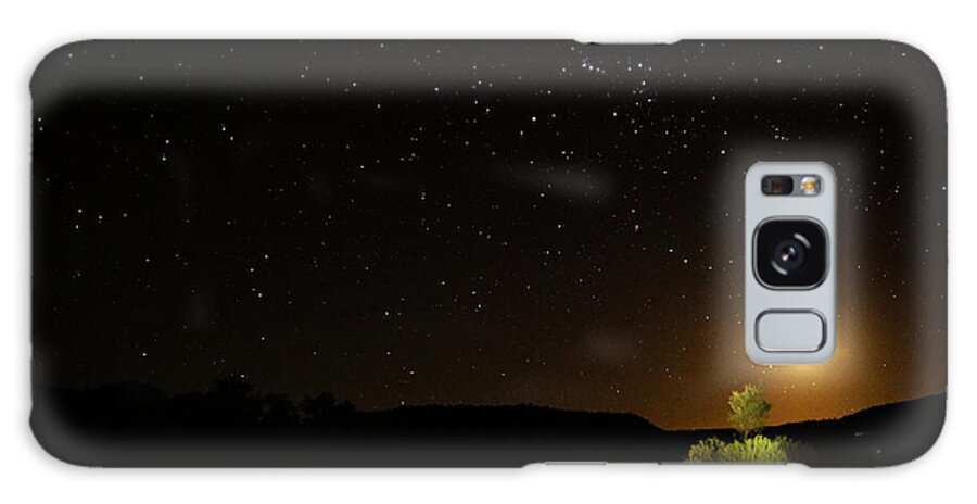 Australia Galaxy Case featuring the photograph Moon Set Over Palm Valley by Paul Svensen