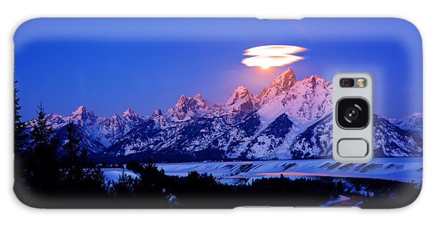 Moon Sets At The Snake River Overlook In The Tetons Salani Galaxy S8 Case featuring the photograph Moon Sets at the Snake River Overlook in the Tetons by Raymond Salani III