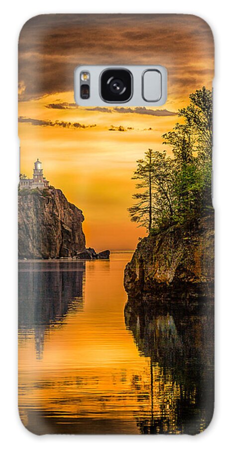  Galaxy Case featuring the photograph Morning Glow against the Light by Rikk Flohr