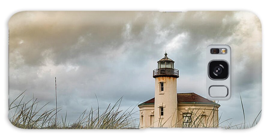 Bandon Galaxy Case featuring the photograph Oregon Lighthouse at Coquille River by Scott Slone