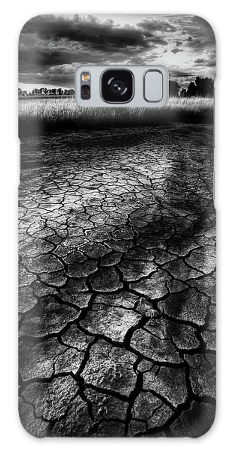 Drought Galaxy S8 Case featuring the photograph Parched Prairie by Dan Jurak