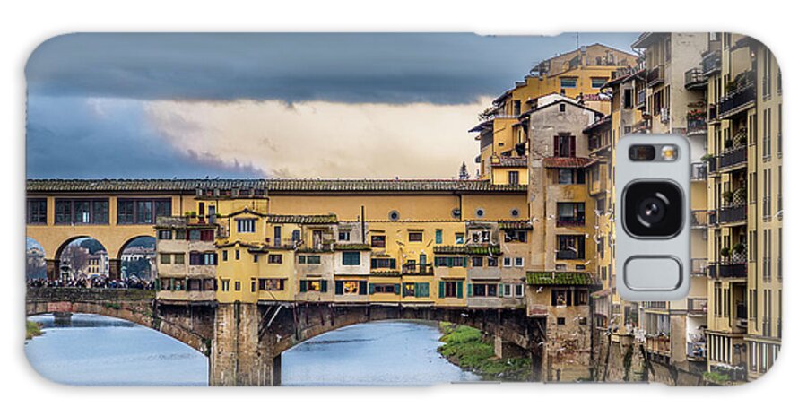 Arno Galaxy Case featuring the photograph Ponte Vecchio e Gabbiani by Sonny Marcyan