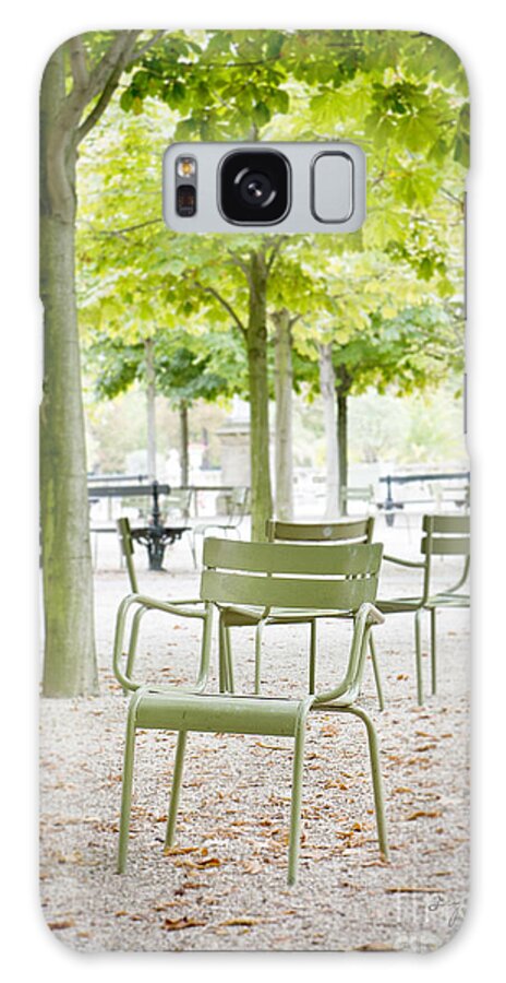 Photography Galaxy Case featuring the photograph Quiet moment at Jardin Luxembourg by Ivy Ho