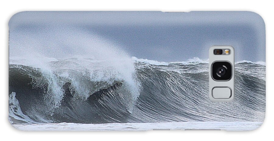 Atlantic Galaxy Case featuring the photograph Rolling Wave by Robert Banach