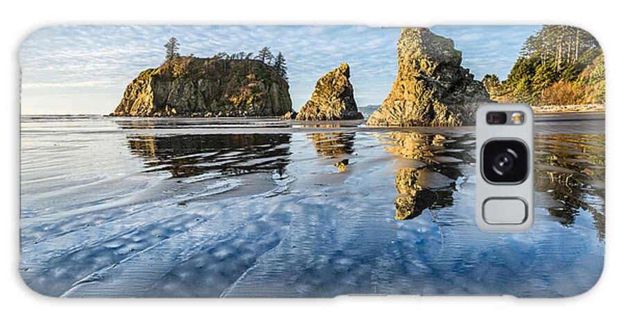 Ruby Beach Galaxy Case featuring the photograph Ruby Beach Reflection by Jamie Pham