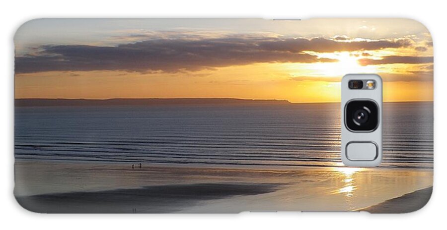Sunset Galaxy S8 Case featuring the photograph Saunton Sands Sunset by Richard Brookes