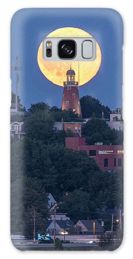 Maine Galaxy S8 Case featuring the photograph Sturgeon Moon over Portland Observatory by Colin Chase