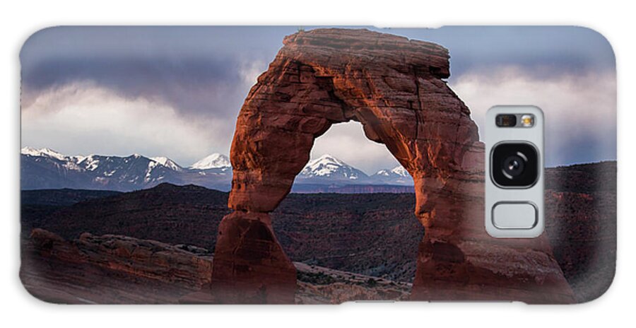 Arches Galaxy Case featuring the photograph Sunrise at Delicate Arch by Agnes Caruso