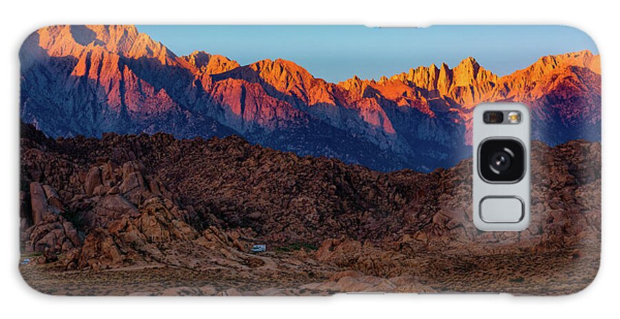 Alabama Hills Galaxy S8 Case featuring the photograph Sunrise Illuminating the Sierra by John Hight