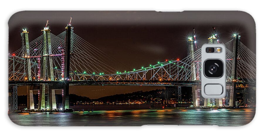 Jeffrey Friedkin Photography Galaxy S8 Case featuring the photograph Tale of 2 Bridges at Night by Jeffrey Friedkin