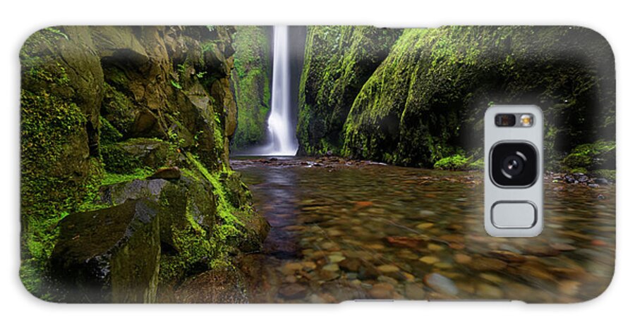 Oneonta Gorge Galaxy Case featuring the photograph The River Rocks by Jonathan Davison