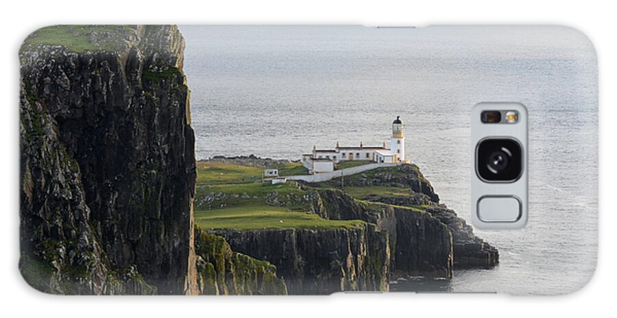 Neist-point Galaxy S8 Case featuring the photograph Towering Sea Cliffs at Neist Point Lighthouse in Scotland by DejaVu Designs