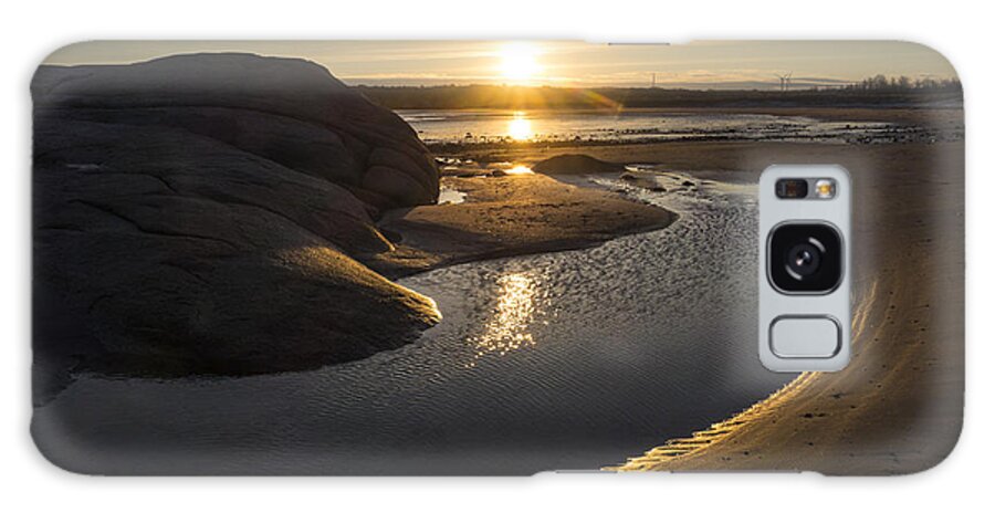 Wingaersheek Galaxy S8 Case featuring the photograph Wingaersheek Beach Sunrise Gloucester MA by Toby McGuire