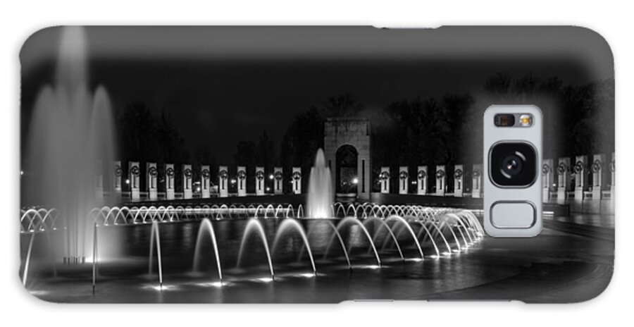 Wwii Galaxy Case featuring the photograph World War II Memorial by Ed Clark