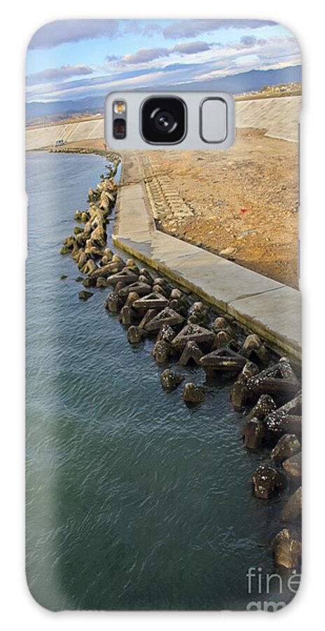 21st Century Galaxy Case featuring the photograph Seawall #2 by Andy Crump/science Photo Library