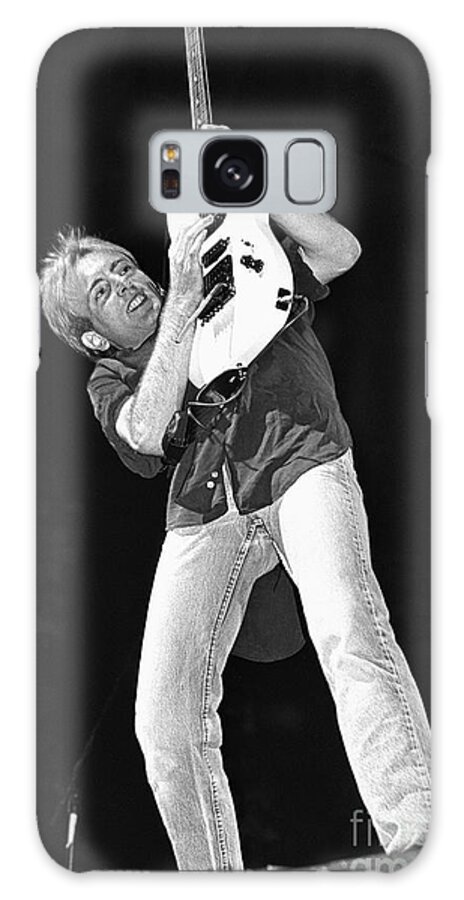 Def Leppard Galaxy Case featuring the photograph Def Leppard Phil Collen by Concert Photos