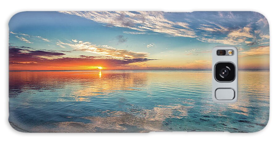 Aitutaki Galaxy Case featuring the photograph Aitutaki Sundown by Becqi Sherman