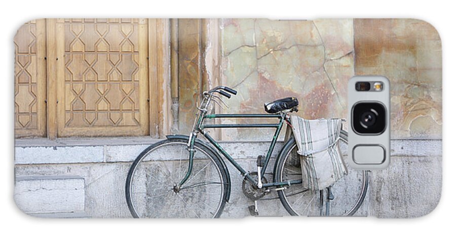 Tranquility Galaxy Case featuring the photograph Bicycle Outside The Imam Mosque by 717images By Paul Wood