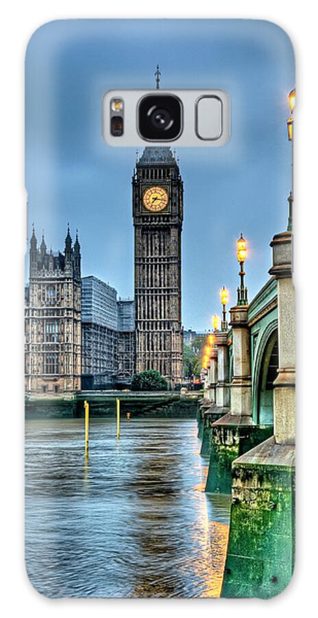 Clock Tower Galaxy Case featuring the photograph Big Ben In London At Dawn by Francisco Diez Photography