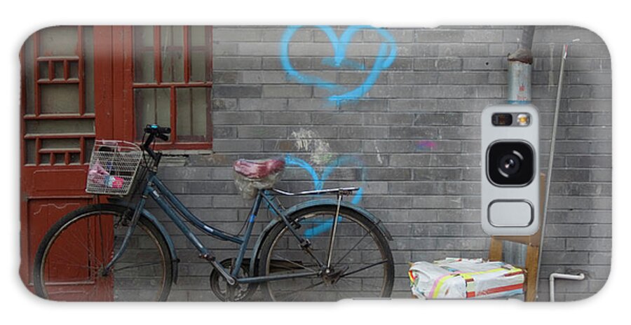 Leaning Galaxy Case featuring the photograph Bikes In Love by Arnd Dewald