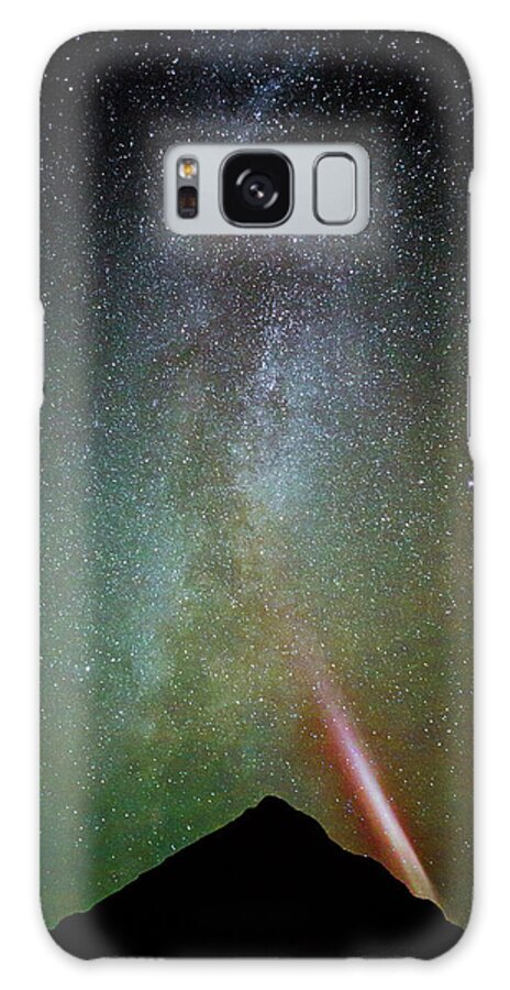 Tranquility Galaxy Case featuring the photograph Buachaille Etive Mor With Milkyway by Scott Robertson
