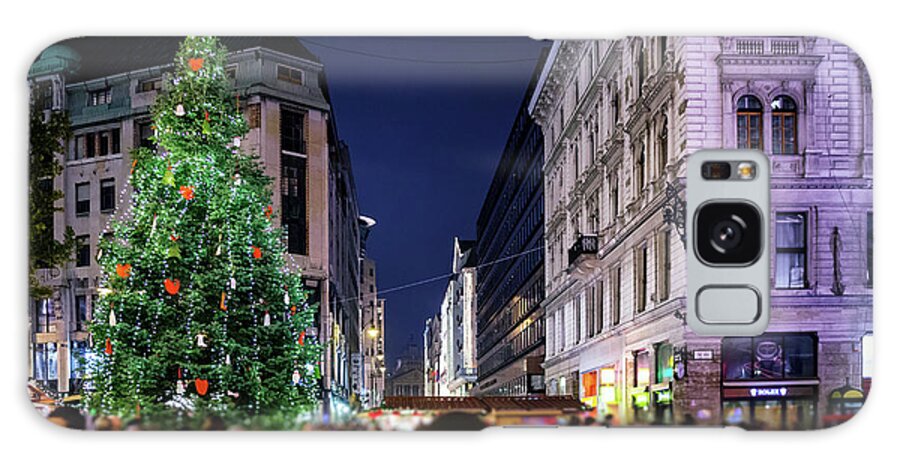 Arch Galaxy Case featuring the photograph Budapest - Christmas Market by John And Tina Reid