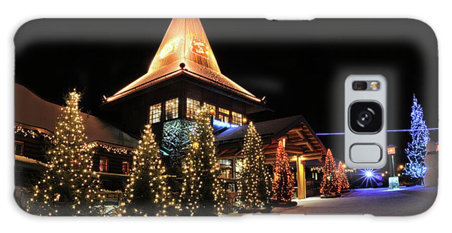Holiday Galaxy Case featuring the photograph Christmas Decorated Town by Csondy