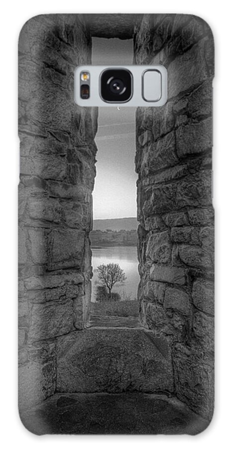 Stone Structure With Window Looking Out To Horizon Galaxy Case featuring the photograph Cill Eohghain by Geoffrey Ansel Agrons