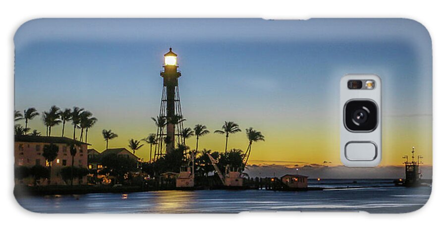 Light Galaxy Case featuring the photograph Hillsboro Light Reflection by Tom Claud