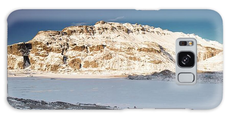 Northern Galaxy Case featuring the photograph Impressive land by Robert Grac