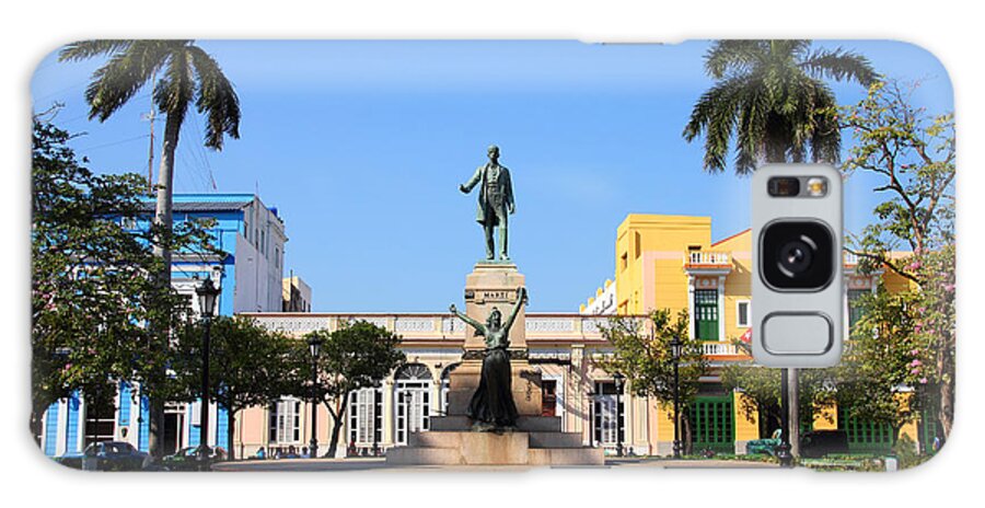 Art Galaxy Case featuring the photograph Matanzas Cuba - Main Square Palm by Tupungato