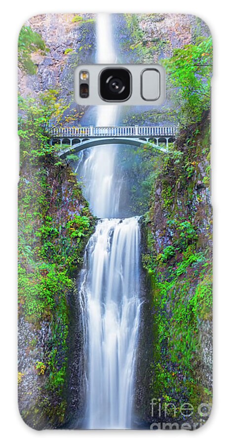 Colors Galaxy Case featuring the photograph Multnomah Falls by Dheeraj Mutha