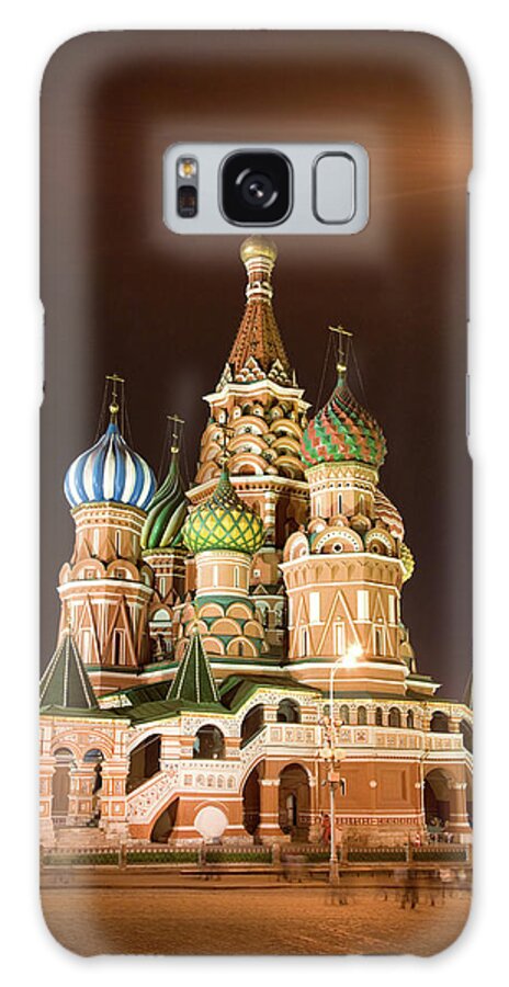 Red Square Galaxy Case featuring the photograph St Basils Cathedral In Red Square At by Lp7