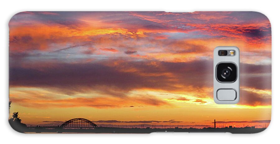 Sunsets Galaxy Case featuring the photograph Sunset on the Delaware No. Two by Linda Stern