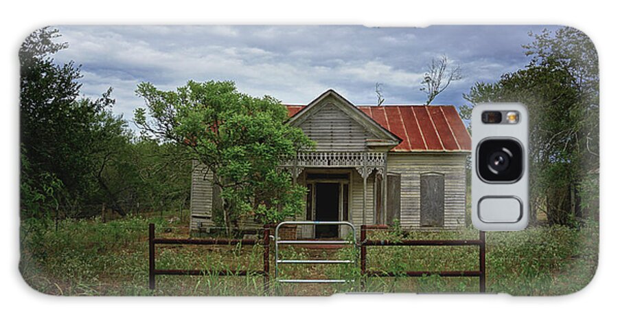 Texas Photograph Galaxy S8 Case featuring the photograph Texas Farmhouse in Storm Clouds by Kelly Gomez