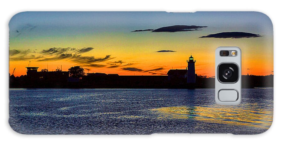 White Island Lighthouse Galaxy Case featuring the photograph Portsmouth Harbor Lighthouse #2 by Deb Bryce